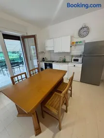 Al 37 Vacation Home - Image 2