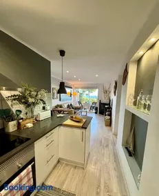 Apartamento recien reformado a 300 metros del mar - Image 2