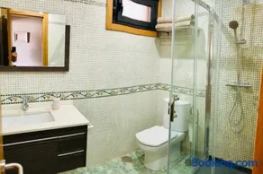 Apartamento con piscina y terraza al lado de la playa - Image 4