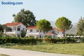 Naftilos Rosmarinus Apartments - Image 2