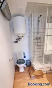 Le petit Château Avesnois - Studio en rez de jardin avec terrasse privée - Image 4