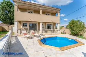 Villa avec piscine-3 chambres-Jardin-10 min Avignon - Image 2