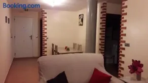 Apartamento con Piscina - Image 3