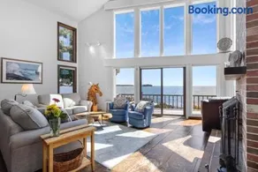 Clark Point Cottage, ocean access, panoramic views - Image 3