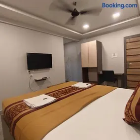 Hi-Way Inn Lodging And Boarding - Image 1