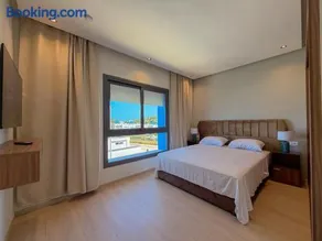 Résidence Oscar - Pool & View - Image 3