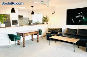 Bright 2BR Retreat Pool View 12 Mins Airport - Image 1