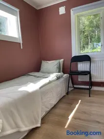 Stuga med strandtomt i Smålands natursköna miljö - Image 5