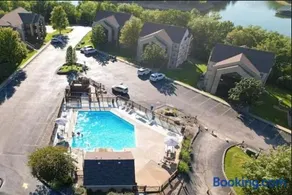 The Cove 5-3 By SDC, Big Deck, Pool, Hot Tub, By Lake , No Stairs - Image 1