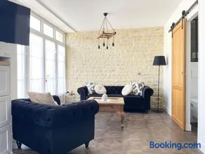 La clairiere Maison spacieuse rénovée joliment décorée tout confort 12 p 2 sdb 2 wc grand jardin clos, belle terrasse aménagée, parking privatif, ping pong baby foot proche Omaha Beach et Bayeux, chiens bienvenus - Image 2