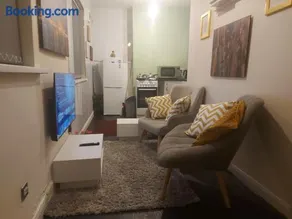 Private 1 Bed Flat Near The Aston Villa Park - Image 2