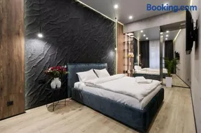 Royal jacuzzi apartment on Kostyushka 16 - Image 2