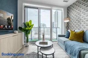 Stylish 1BR Suite near Sherway Gardens Balcony - Image 1