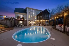 Cedar Peak - Pool Hot Tub & Gym Sleeps 24 - Image 3