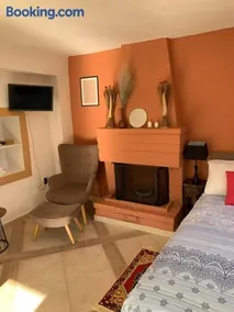 Zacharos Elegant Studio - Image 2
