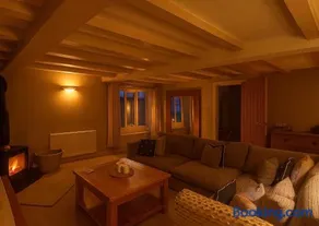Countryside converted barn with hot tub and one parking space - Image 3
