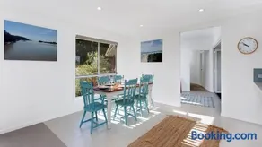 Glossies coastal Retreat - Image 2