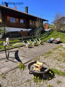 Goldiger Hirsch B&B mit Gemeinschaftsküche - Image 3
