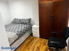 Good priced Accommodation in Hayes - Image 2