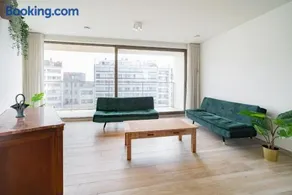 Cozy Antwerp City Apartment for 5 - Image 3