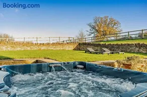 6 Bed in Chipping Campden oc-h34138 - Image 3