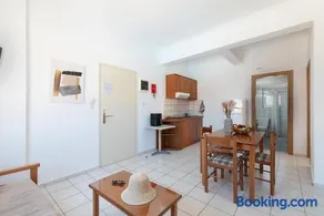 Rosmaris Apartments - Image 2