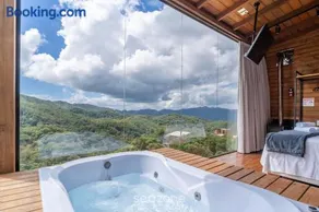 Chalé c/ lareira, jacuzzi e vista incrível VST027 - Image 1