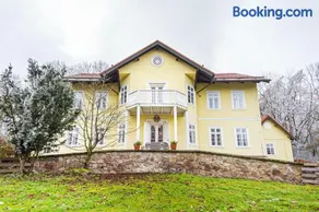 Lovecký zámeček pod Milešovkou - Image 1