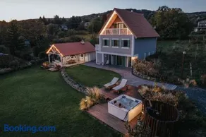 Lovassy Lodge Vendégház - Image 4