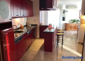 Loft acogedor con terraza y parking en el centro - Image 1