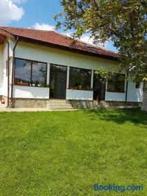 Pensiunea Bradu - Image 1