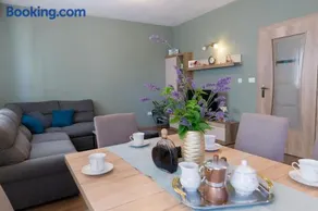 Blue home - Image 4