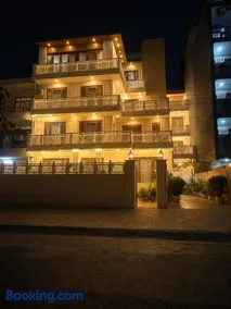 Orange Inn By MIkado Palace - Image 2