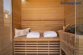 Premium Sustainable Cabins Mecsek Reindeer - Image 1