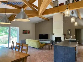 Maison calme sur terrain arboré et piscine privée - Image 4