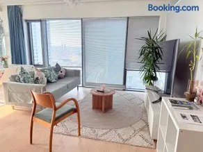 Fabulous Morden Apartment in Helsinki - Image 1