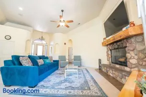 Kanab family House in luxury community Pool & Hot Tub - Image 3