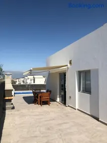Village vacances avec internet haut débit, piscine et jardin | Vue ville - Image 3
