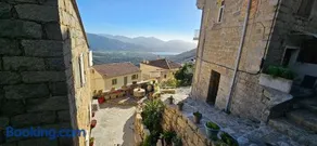 T2 typique au cœur du village et vue sur le Golfe - Image 2