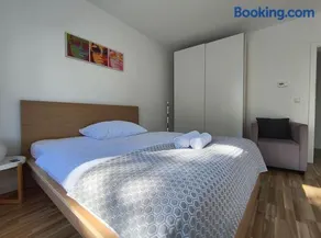 Melia - Image 4
