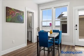 Crash with Class in this Townhome - Image 2