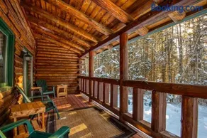 Family-Focused & Pet-Friendly Log Cabin with 4BR 2BA Sleeps 10 - Image 2