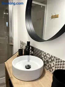 Bel appartement sur cour plein centre ville et parking - Image 3