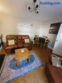 2 Kilkerran Road - Image 2