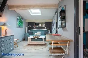 Studio 404 - Image 2