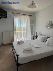 Agrambeli Rooms & Apartments - Image 3