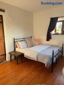 THE FARMHOUSE Room 1 - Image 2