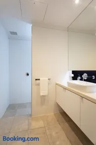 C-Scape water front apartment - Image 5