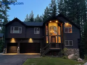Large Family Home in Quiet Wooded Setting Close to Everything - Image 2