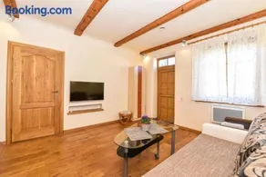 Country Home - Image 1